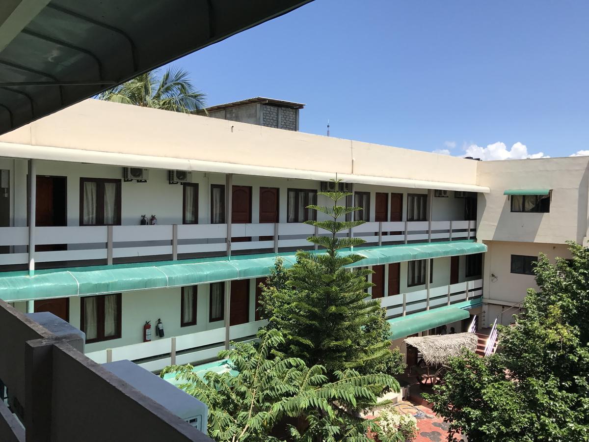 Gnaanams Hotel And Restaurant Jaffna Eksteriør billede