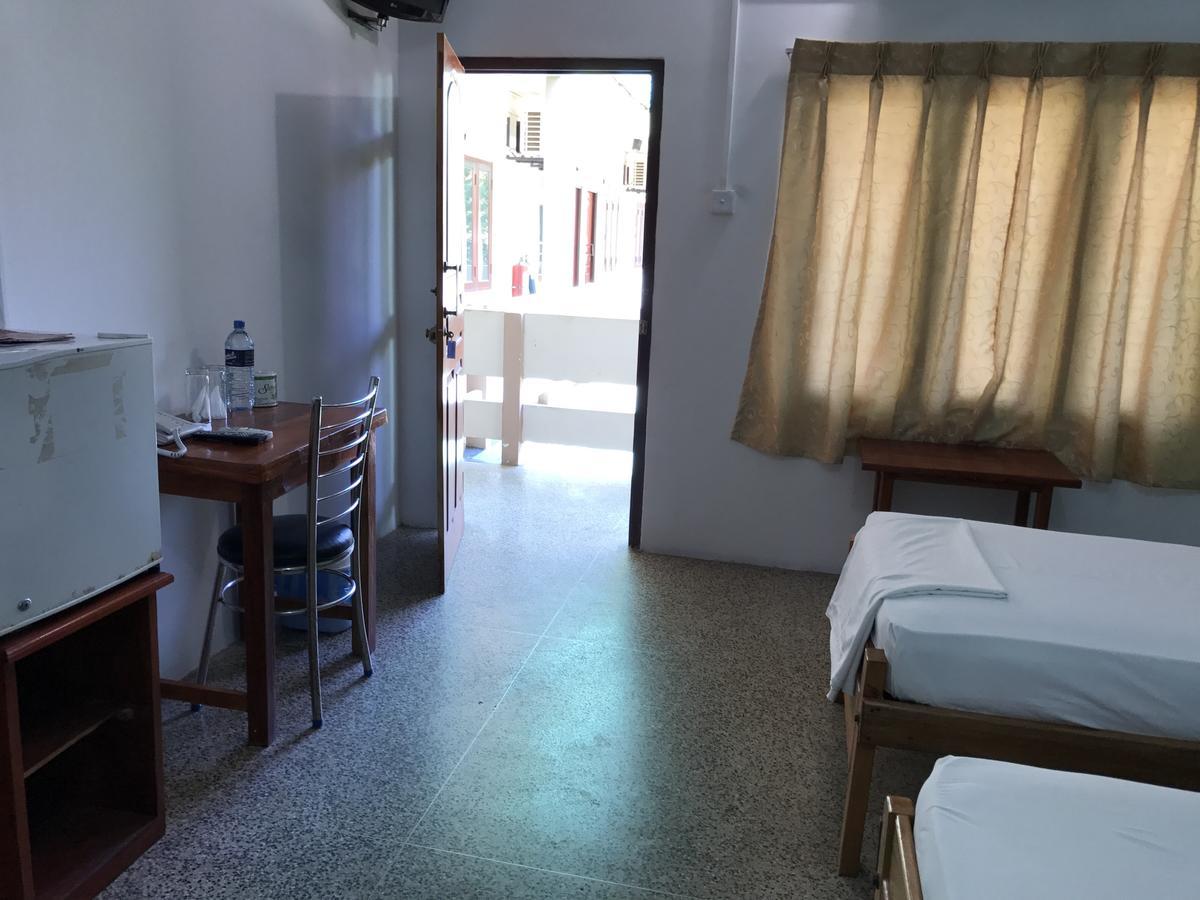 Gnaanams Hotel And Restaurant Jaffna Eksteriør billede