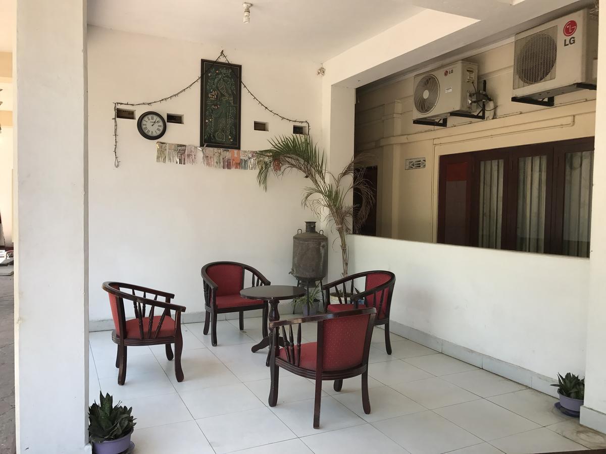 Gnaanams Hotel And Restaurant Jaffna Eksteriør billede