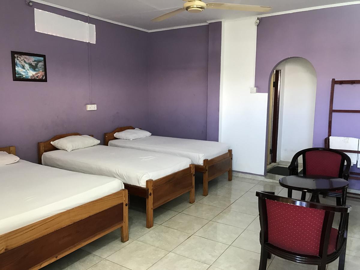 Gnaanams Hotel And Restaurant Jaffna Eksteriør billede