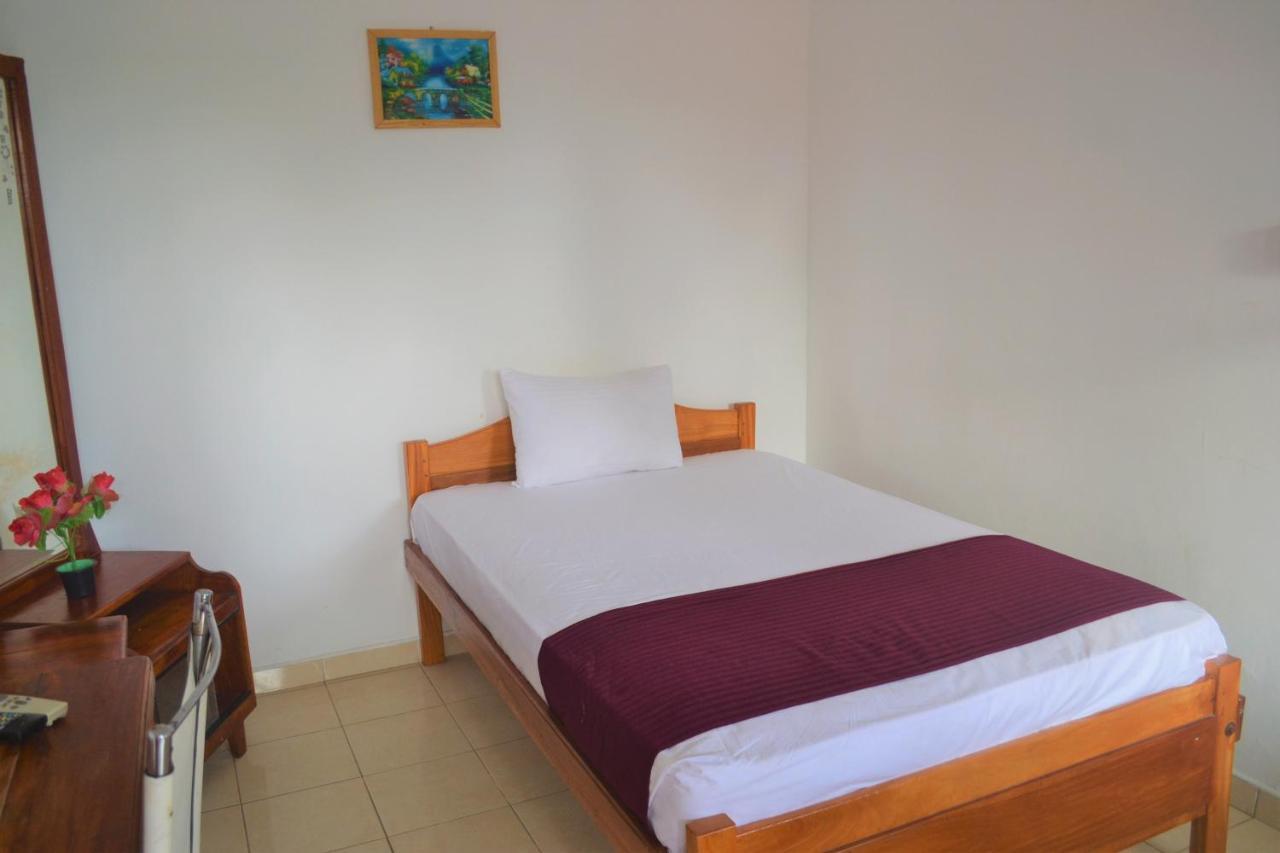 Gnaanams Hotel And Restaurant Jaffna Eksteriør billede